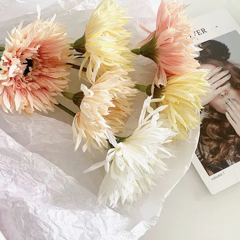 Minimalist Artificial Gerbera Silk Flower Brushed Fringed Daisy Bouquet For Wedding Home Floral Arrangement