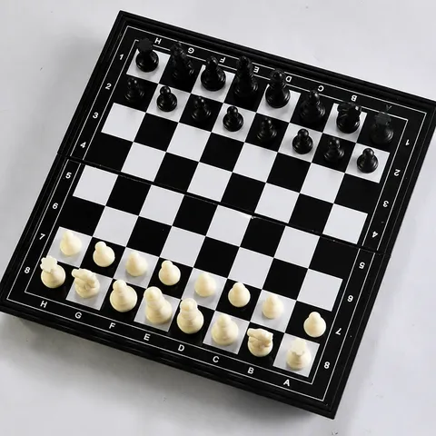 Jeu de Plateau d'Échecs et de Dames Éducatif Portable pour Enfants Jouet de Table Stratégie Pliable en Plastique