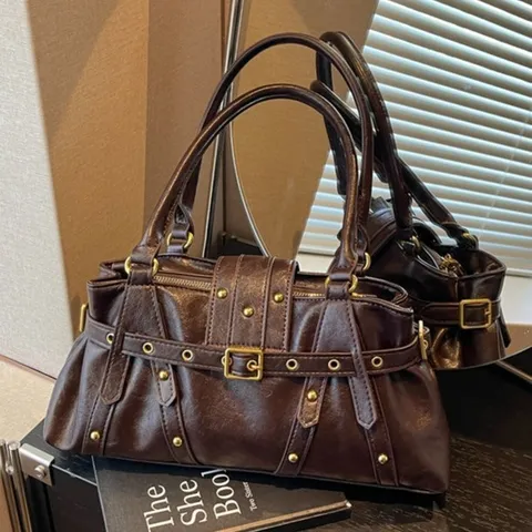 Bolso Boston de Moto de Cuero PU Vintage para Mujer Bolso de Hombro de Axila con Remaches Estilo Gothic Punk con Hebillas