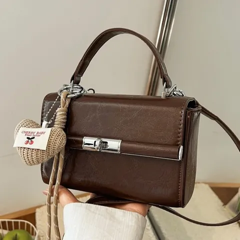 Women High-End PU Leather Small Square Bag Fashion Crossbody Shoulder Bag With Heart Pendant Minimalist Satchel Top Handle Bag