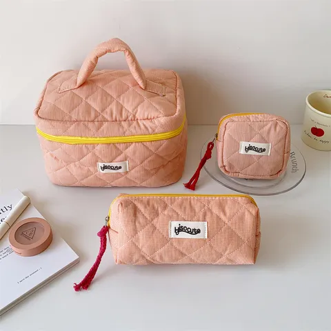 Quilted Gingham Cosmetic Bag Large Capacity Travel Makeup Pouch Cute Plaid Toiletry Bag Portable Storage Handbag