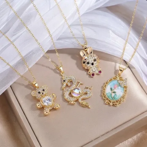 Moda Acero de Titanio Strass Colgante Collar Estilo Europeo Americano Animal Floral Circonita Cadena Clavicular Joyería