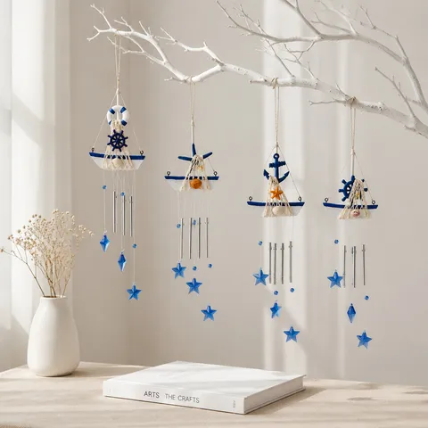 Campanella a Vento Barca a Vela in Legno Mediterraneo Ornamentale Appendibile Creativo Con Tubi in Metallo Stelle Blu Decorazione Casa Ufficio Cameretta