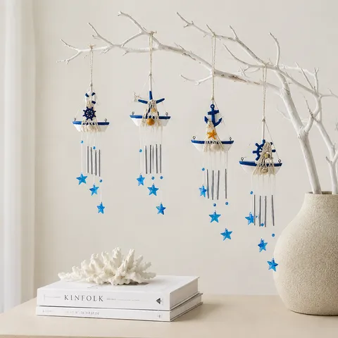 Campanella a Vento Barca a Vela in Legno Mediterraneo Ornamentale Appendibile Creativo Con Tubi in Metallo Stelle Blu Decorazione Casa Ufficio Cameretta