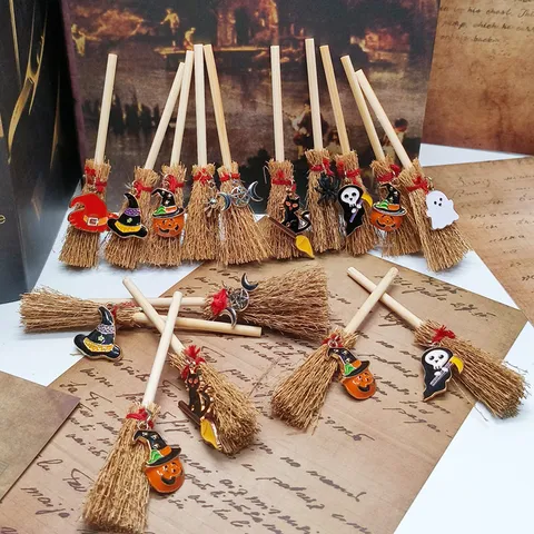 Mini Halloween Escoba de Bruja Adorno Colgante Artesanía de Madera Calabaza Fantasma Colgante Decoración