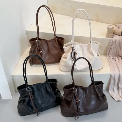 Vintage PU Leather Large Capacity Tote Bag For Women Minimalist Commuter Shoulder Bag Soft Oil Wax Leather Handbag Casual Daily Carry Bag