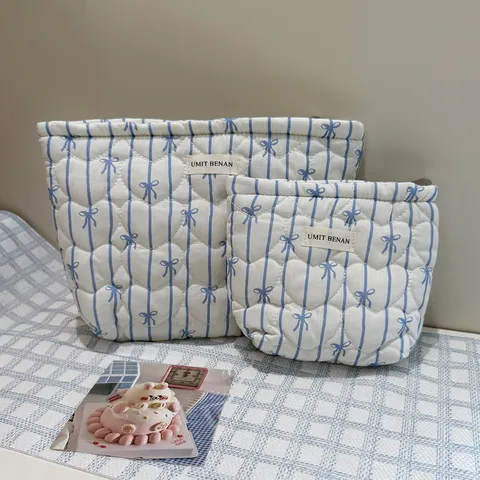Large Capacity Quilted Cotton Cosmetic Bag Blue Striped Bow Pattern Portable Travel Toiletry Bag Makeup Organizer Pouch