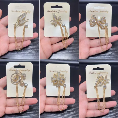 Elegant Alloy Rhinestone Tassel Brooch For Women High-End Floral Animal Butterfly Parrot Suit Jacket Lapel Pin Fashion Jewelry Accessory