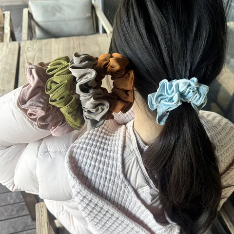 Minimalist Suede Scrunchies Solid Color Pleated Hair Ropes High Elasticity Hair Accessories For Women Daily Styling