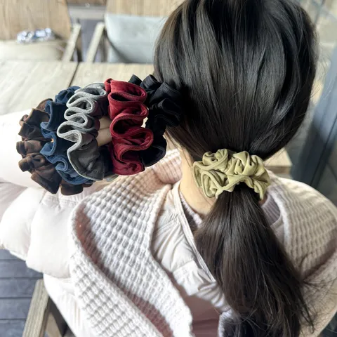 Women Fashion Milk Velvet Hair Scrunchies Elegant Pleated Elastic Hair Ropes Daily Ponytail Holder Hair Accessories