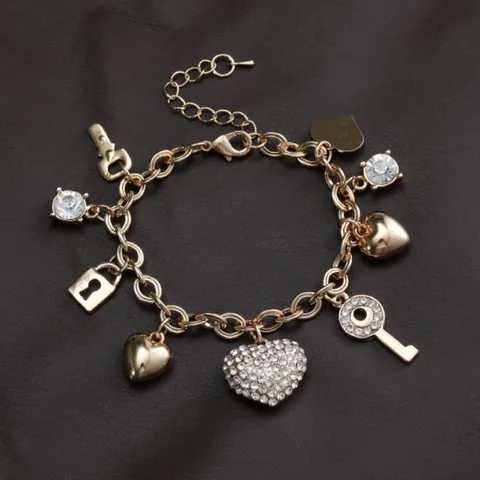 Bracciale con Ciondoli in Lega Placcata Oro Con Cuore Chiave Lucchetto E Strass Gioiello Minimalista Regalo Per Donne