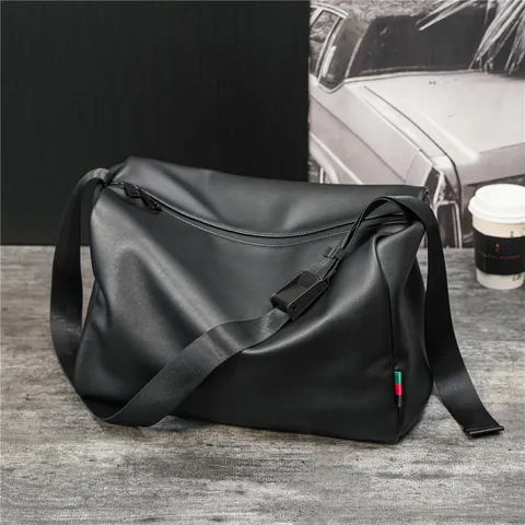 Men's Casual Large Capacity PU Leather Crossbody Bag Fashion Solid Color Waterproof Shoulder Messenger Bag Travel Handbag