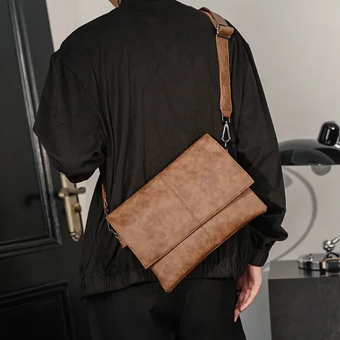Men's Vintage PU Leather Shoulder Bag Large Capacity Business Crossbody Bag Casual Waterproof Messenger Bag For Men