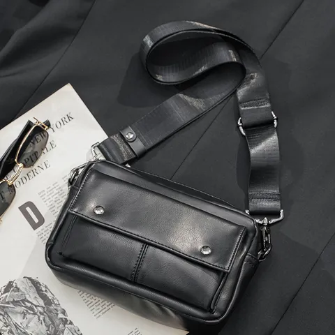 Men's Casual PU Leather Crossbody Bag Trendy Youth Solid Color Shoulder Messenger Bag Wear-Resistant Street Style
