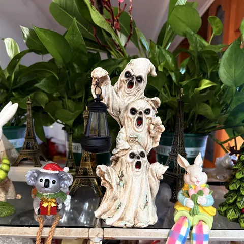 Lanterna Fantasma di Halloween Statuetta in Resina Giardino Prato Esterno Decorazione Solare