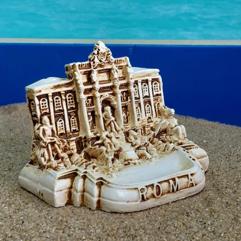 Roman Trevi Fountain Resin Miniature Figurine Building Model Desktop Ornament Travel Souvenir Psychology Sandbox Toy