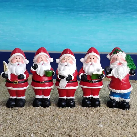 Christmas Santa Claus Resin Figurine Micro Landscape Desktop Ornament Cute Holiday Party Home Decor Craft