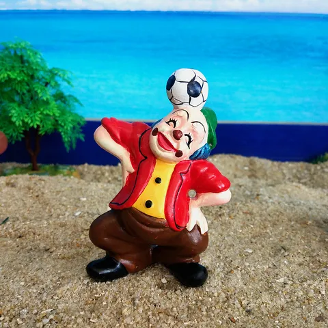 Resin Clown Figurine Miniature Sandplay Toy Desktop Ornament Colorful Circus Jester Character Home Decor Collectible