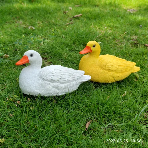 Synthetic Resin Duck Figurine Cute Little Yellow Duck White Duck Sculpture Desktop Ornament Home Living Room Courtyard Decor