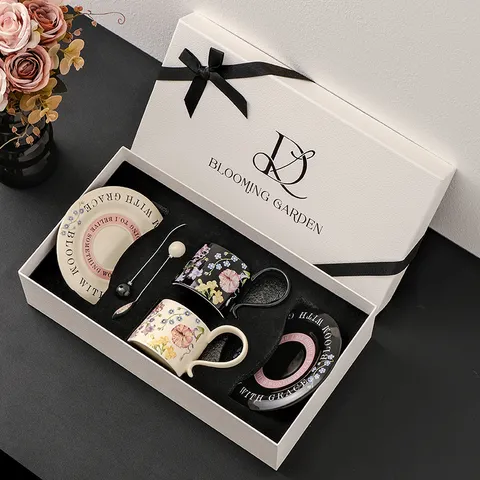 Keramiek Lichte Luxe Koffiekop En Schotel Set Bloemenpatroon Middagthee Kop Met Geschenkdoos Voor Thuis Koppel