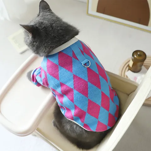 British Style Argyle Knitted Cat Clothes Two-Legged Vest Sweater With Harness Ring For Spring Autumn Winter Pets