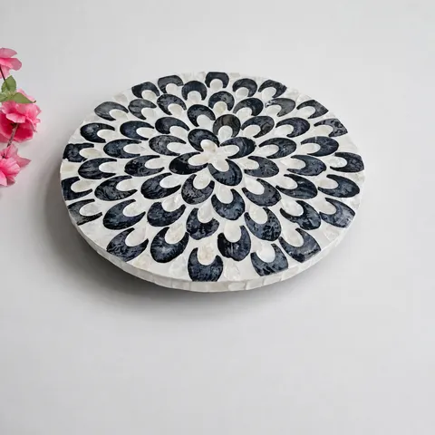 Vietnamese Handmade Natural Shell Placemat Round Insulation Pad Checkerboard Coaster Luxury Western Dinner Plate Tray