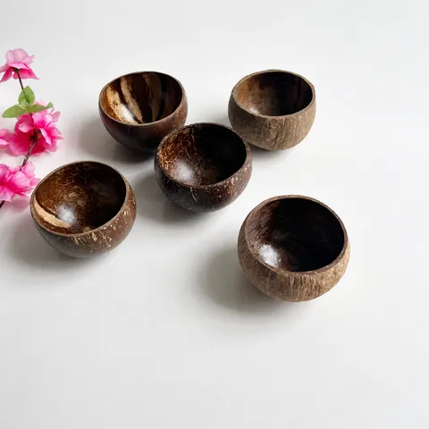Natural Coconut Shell Candle Holder Eco Friendly Tea Light Container For Home Table Decor Modern Minimalist Style
