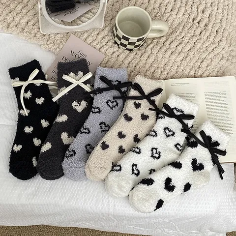 Chaussettes Mi-Bas Chaudes en Polaire Corail pour Femme Hiver Douces Confortables Motif Cœur Nœud Papillon pour Maison Quotidien