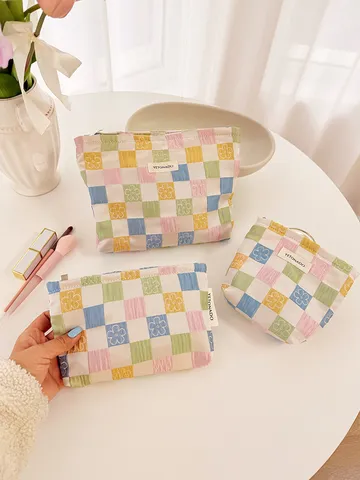 Portable Large Capacity Makeup Bag Ins Style Floral Embroidery Plaid Cosmetic Organizer Travel Toiletry Handbag