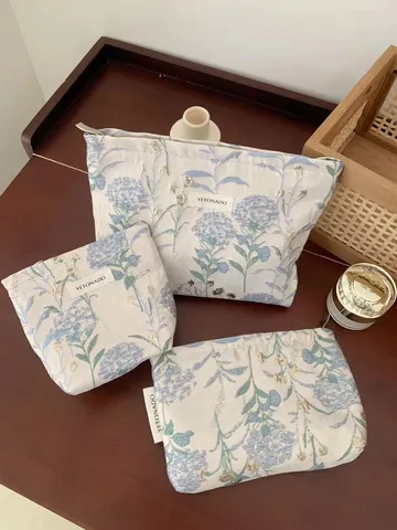 Portable Large Capacity Makeup Bag Fresh Floral Print Travel Cosmetic Pouch Women Polyester Toiletry Organizer Bag