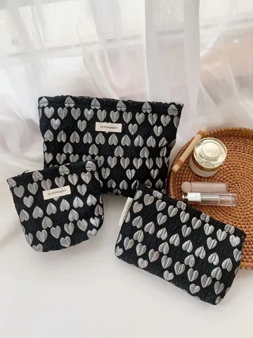 Large Capacity Cosmetic Bag Portable Travel Makeup Pouch Cute 3D Heart Embossed Toiletry Organizer Bag For Women