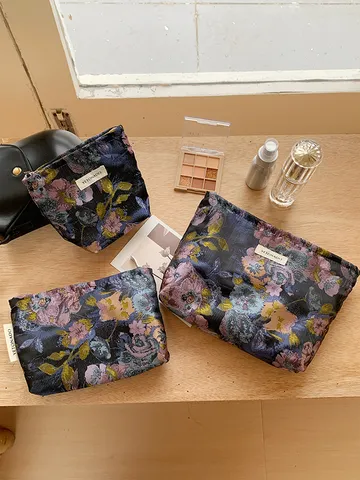 YETONADO Vintage Floral Print Polyester Cosmetic Bag Large Capacity Portable Travel Toiletry Organizer Handbag