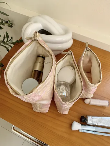 Large Capacity Cosmetic Bag Floral Jacquard Embossed Pleat Texture Portable Toiletry Bag Makeup Organizer For Women