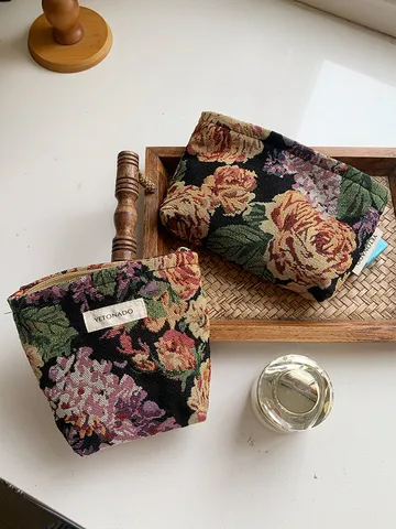 Vintage Floral Embroidered Cosmetic Bag Large Capacity Portable Makeup Pouch Travel Toiletry Organizer Handbag For Women