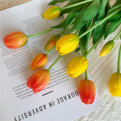 Bouquet di Fiori Artificiali di Tulipano in Silicone Morbido per Decorazione Festa di Matrimonio Casa