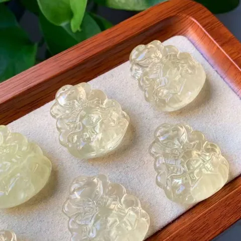 Ciondolo Volpe a Nove Code in Cristallo di Citrino Naturale Accessorio per la Creazione di Gioielli DIY Charm Animale Carino Regalo