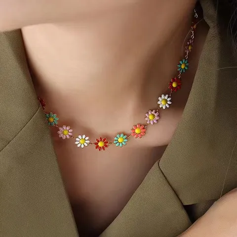 Collar de Acero Inoxidable con Margarita Colorida Estilo Dulce y Fresco Collar con Colgante Floral Esmaltado para Mujer Joyería