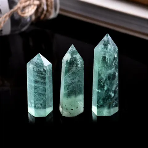 Cristal de Fluorite Verte Prisme Hexagonal Pierre Brute Polie Spécimen Minéral Décoration Maison Baguette de Cristal Guérison Cadeau