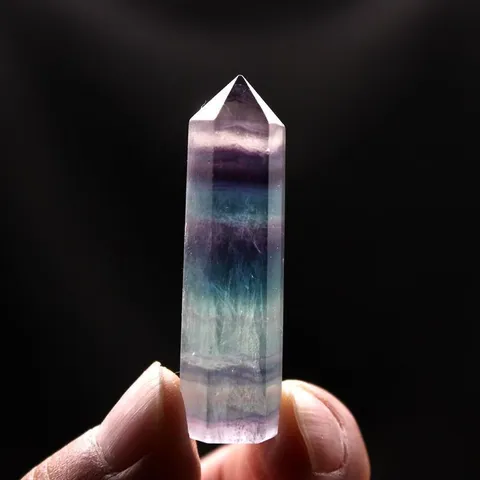 Colonne de Cristal Polie en Pierre Brute de Prisme Hexagonal à Pointe Unique en Cristal de Fluorite Naturelle Pour Décoration de Bureau à Domicile