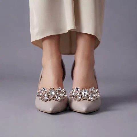 Luxury Rhinestone Shoe Clips Crystal Flower Shoe Buckles Metal Alloy Decorative Shoe Charms Wedding Party Women