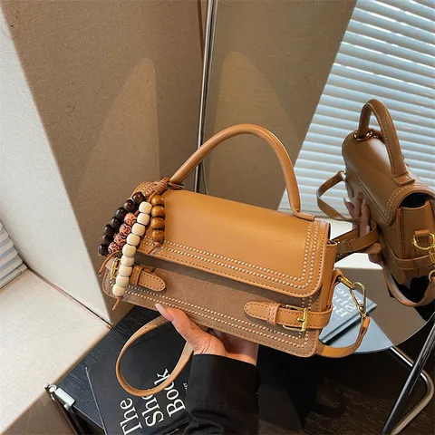 Women Fashion PU Leather Top Handle Satchel Bag Retro Small Square Crossbody Bag Vintage Chic Shoulder Bag with Pendant