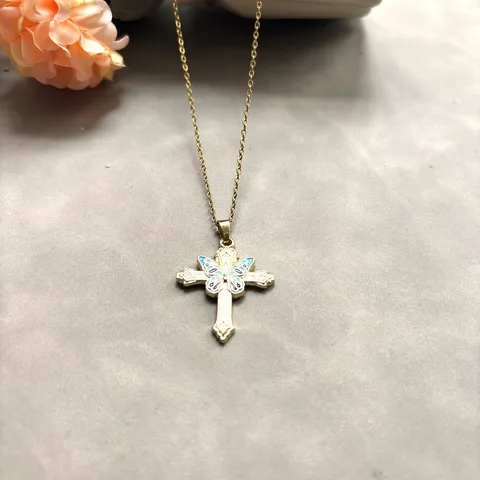 Collier Pendentif Croix et Papillon en Alliage Émaillé Style Occidental pour Femme Bijoux de Mode Y2K Design de Niche