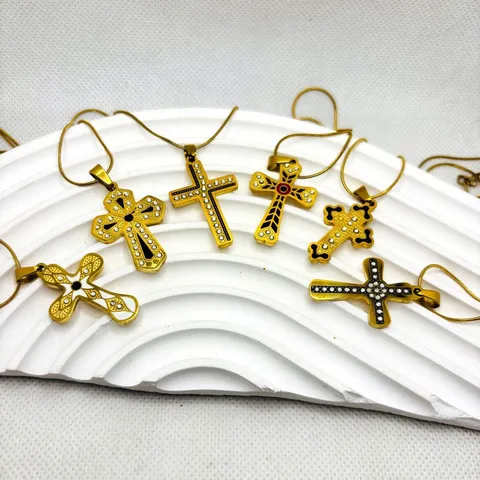 Collier Pendentif Croix Mauvais Œil en Acier Inoxydable Plaqué Or 18K pour Femmes Hommes Émail Strass Bijoux Géométriques