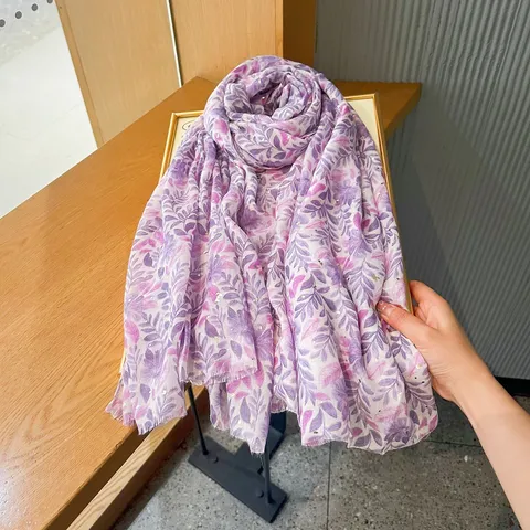 Bohemian Floral Print Scarf Lightweight Polyester Sun Protection Shawl For Women Spring Summer Fashion Neck Scarf