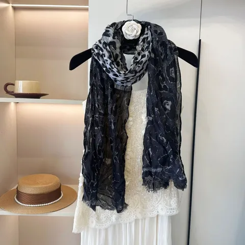 Women Retro Leopard Print Pleated Thin Neck Scarf Fashion Elegant Autumn Sun Protection Long Shawl Neckerchief