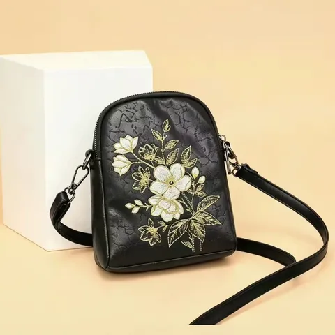 Women's Vintage Embroidered Shell Bag Chinese Style Literary Shoulder Crossbody Bag Ethnic Style Black Handbag
