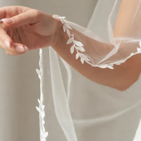 Forest Style Leaf Lace Edge Wedding Veil Long Bridal Veil With Metal Comb White Ivory Champagne Hair Accessories For Bride