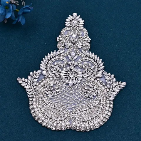 Toppa Decorativa con Perle e Strass dell'Industria Pesante Europea Pezzo di Fiore Ricamato Intarsiato DIY Accessori per Abbigliamento