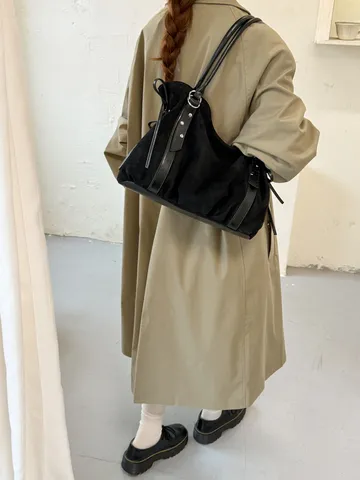 Women Fashion Suede Underarm Bag Commuter Shoulder Tote Bag Vintage Soft Satchel Bag With Exquisite Plush Bear Charm