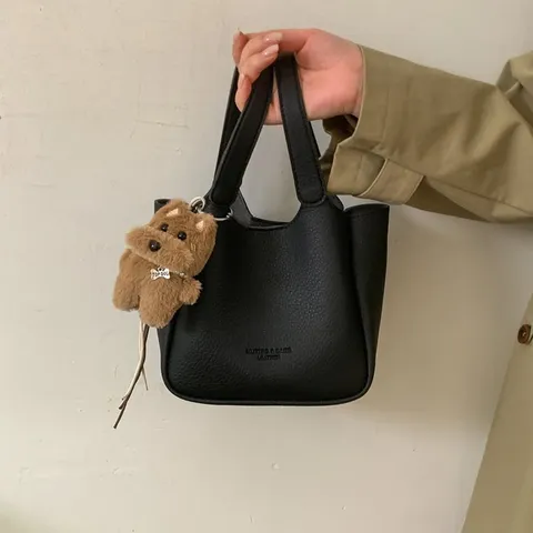 Women Fashion PU Leather Bucket Bag Minimalist Casual Crossbody Shoulder Bag Cute Bear Pendant Handbag Tote